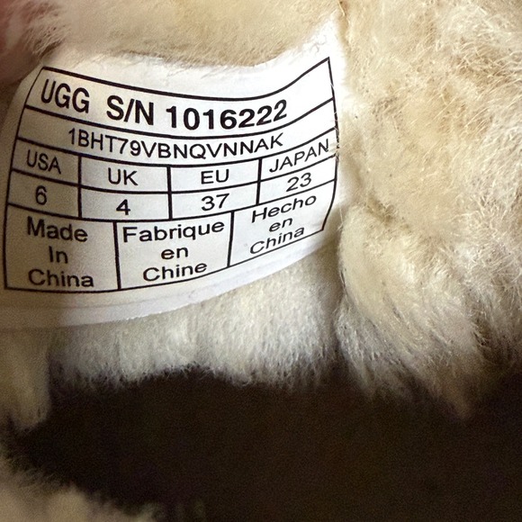 UGG Australia Classic‎ Short II Boots Chestnut Suede Sheepskin Lined Women's 6 - Picture 8 of 8